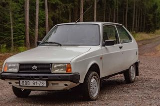 Oltcit je prý nejhorší auto na světě. Vyvedeme vás z omylu. Startování klikou je ale fakt úlet - Garáž.cz